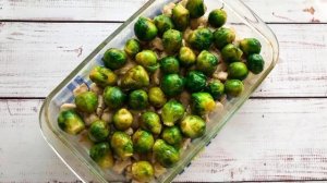 Брюссельская капуста с мясом в духовке
