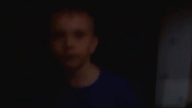 ребёнок отключил мультики сестре.ТРОЛЛИНГ смотреть онлайн