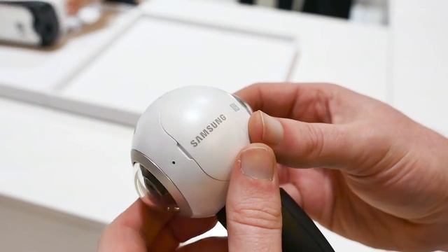 Samsung Gear 360 camera hands on - MWC 2016 смотреть онлайн