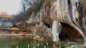 Водопад Мердвен-Тобе и грот Коба-Чаир. Красивое место для отдыха СОЗДАННОЕ ПРИРОДОЙ. Крым 2023.