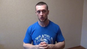 упражнения для груди с гантелями