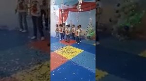 Новогодний детский огонек. Танец "ЗАЖИГАЙ"