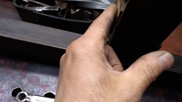 Простенькое изготовление кочерги для печки . A simple production of a poker for the stove ?????? смотреть онлайн