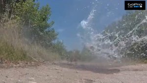 Explosion bottle with dry ice