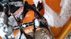 Снегоуборщик, лопости прокручиваются, лечим.