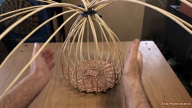 Плетение ПЕРВОЙ КОРЗИНКИ. Пол дела сделано. смотреть онлайн