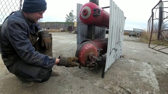 Печь для гаража. Печь из газовых баллонов.