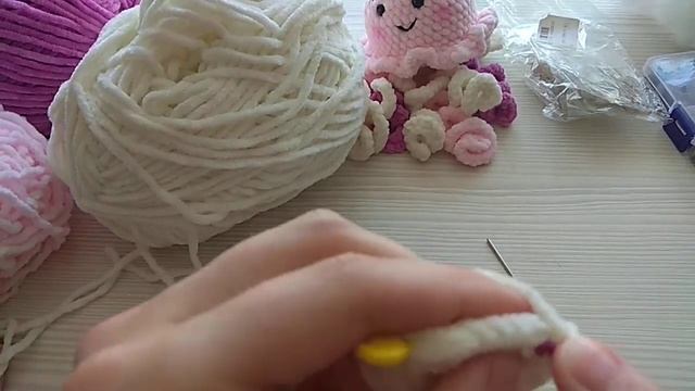 Вяжем медузу крючком! Часть 1! Видео для начинающих! смотреть онлайн