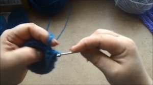 Вяжем  тапочки-шлепанцы крючком