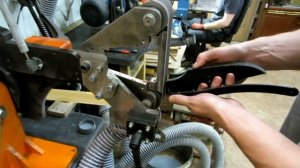 Нож ПОМОЩНИК – НОЖНЫ из кожи (часть 3/4)