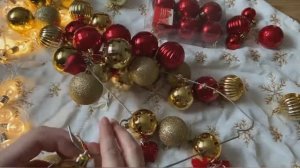 Новогодний венок из ёлочных шариков