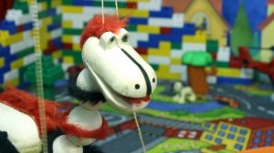 ЛЕДЯНАЯ БЕЙБЛЭЙД АРЕНА! Кто выстоит против холода? Дракоша Гоша - видео для детей.