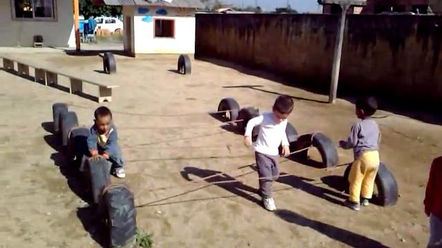 Aula de Educação Física "Ed. infantil" - Professor Caio de Souza Brito (Agilidade e equilibrio)
