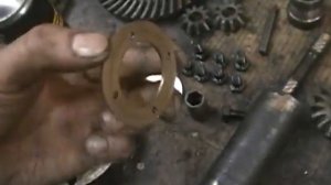 ваз 2106  (1.7 )  ч15-перебрал редуктор заднего моста.