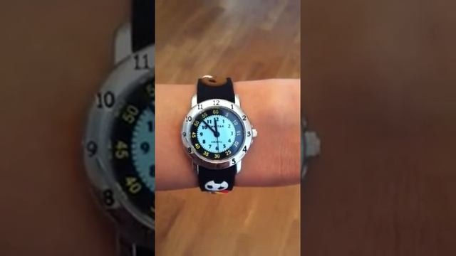 Детские наручные часы Н105-2 Черные мячи смотреть онлайн