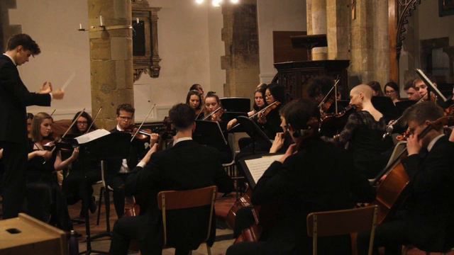 Mozart - Symphony No. 40 + Beethoven Egmont Overture смотреть онлайн