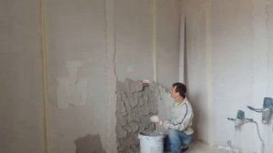 Как очень быстро штукатурить по маякам вручную.