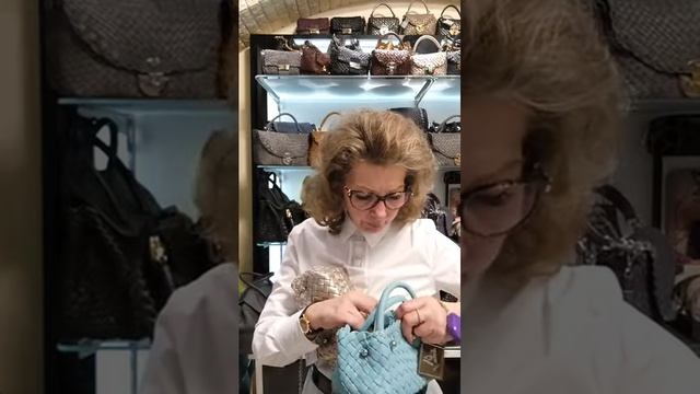 Итальянские сумки ручного двухстороннего плетения тубуларе и сумки из кожи питона от фабрики GHIBLI смотреть онлайн