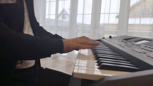 КиШ cover проклятый старый дом на пианино.
