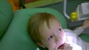 Профессиональная чистка зубов ребенку