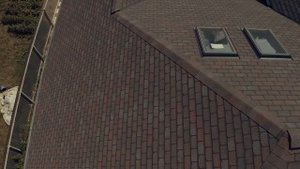 Гибкая черепица Docke Женева, мансардные окна Velux