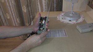 Радиоприёмник Невский 402. Маленький, да удаленький.