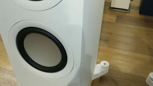 KEF Q550 ex-demo