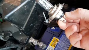 NISSAN X-trail T30 HEADLIGHT HALOGEN H4 BULB REPLACEMENT - How to guide