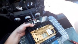 Усиановка магнитоллы в стиле Tesla на ssangyong new actyon 2013 года.