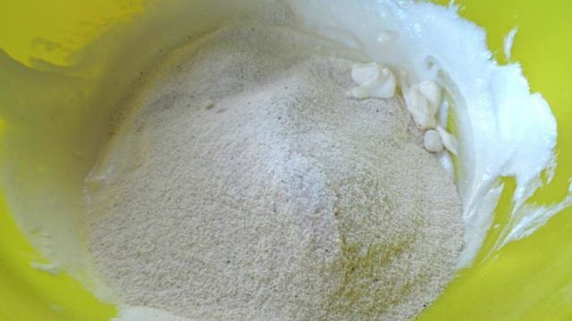 Сырники из рикотты с кокосовой мукой