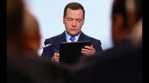 СТАЛА ИЗВЕСТНА ЗАРПЛАТА МЕДВЕДЕВА НА НОВОМ ПОСТУ