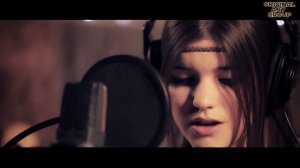 классно поет,красивая девушка красиво поет,шикарный голос,игра на гитаре,супер