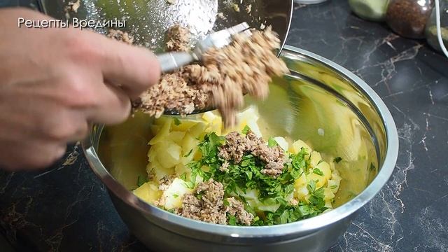 Салат ПРОЩЕ НЕКУДА. Рецепт салата с консервами. Салат с рыбой.