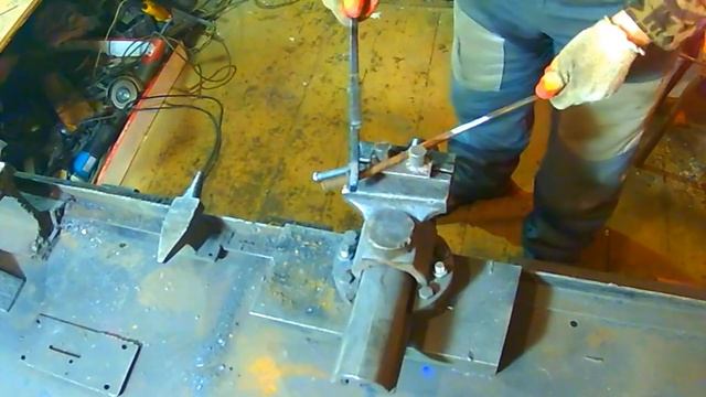 САМЫЙ ЛЕГКИЙ СПОСОБ сделать КОВАНЫЙ ШАРИК и ВИНОГРАДНУЮ ЛОЗУ смотреть онлайн