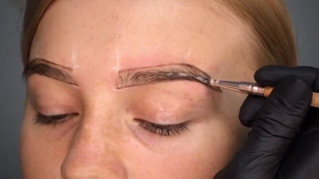 Коррекция и покраска бровей краской ELAN смотреть онлайн