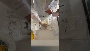 Надевание и снятие стерильных перчаток
