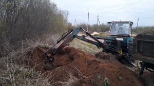 юмз экскаватор с аксиальным насосом и болгарским распределителем.