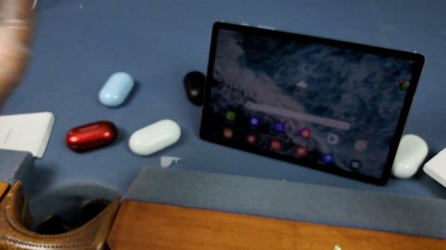 Galaxy Buds+ (White) | Unboxing and Comparison to (Almost) All Galaxy Buds Colors! смотреть онлайн