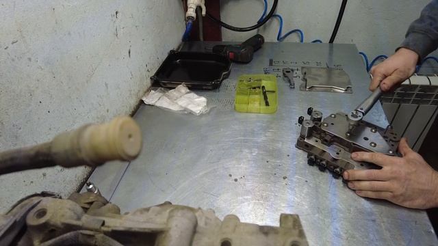 AL4 DP0 DP2 AT8 Пежо, Рено, Ситроен. Проблемы с АКПП, часть вторая, Renault Sandero. Тест вакуумом. смотреть онлайн