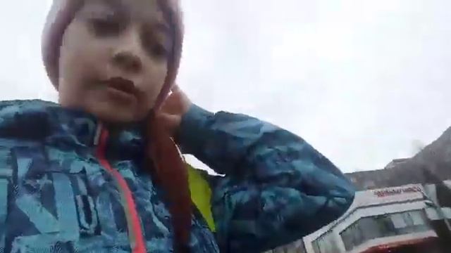 Vlog Лера  не может найти иградиенты для слайма.Что случилось? смотреть онлайн