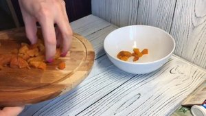 Овсянка на воде с курагой: рецепт от Foodman.club