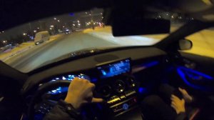 ВАЛЮ БОКОМ на Mercedes C43 AMG по городу (Winter DRIFT Mercedes C43 AMG POV)