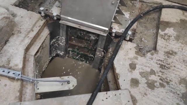 Крючковая решетка, механическая очистка сточных вод смотреть онлайн