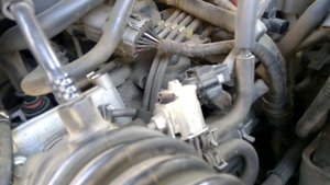 Mazda 6 GH стучат заслонки