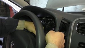 Как снять панель приборов на Рено Логан NEW