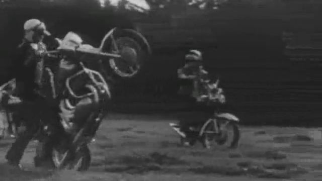 Russian motorcyclists in 80s смотреть онлайн