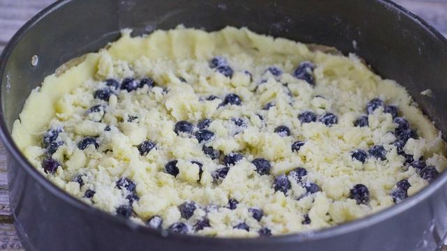 Летом пироги готовлю только так! Невероятно вкусный песочный пирог с черной смородиной!