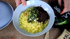 ОСТРАЯ ЛАПША РАМЕН ? Весь день ем Корейские ДОШИКИ