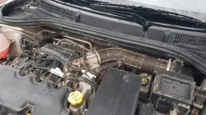 ЛАДА ВЕСТА СТУЧИТ КАПОТ