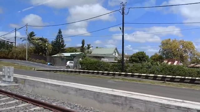 From Rose hill to Curepipe you have 8 stops and it takes 24 minutes to reach Curepipe from Rose hil смотреть онлайн